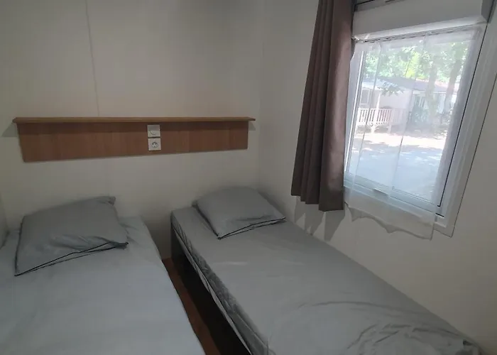 Kabana 34 Entre Terre Et Kemping